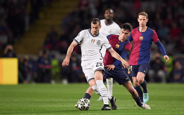 崔永熙：杨瀚森把女友带身边确实压力很大 希望他用实力打破质疑（崔永熙谈杨瀚森携女友随行：压力不小，盼他以实力回应质疑）