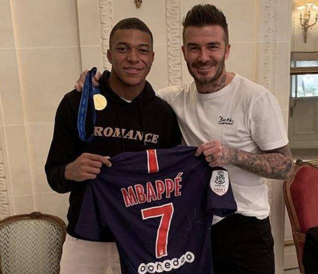 德天空：莱比锡新星韦德拉奥果预计将因伤缺阵5到7周（德媒：莱比锡新星韦德拉奥果因伤预计缺席5至7周）