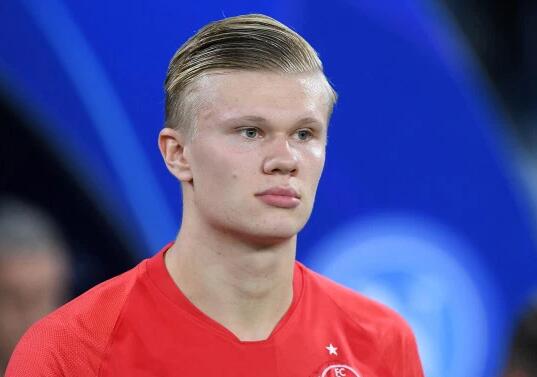 这边线球战术太机智了（这套边线球战术太妙了）