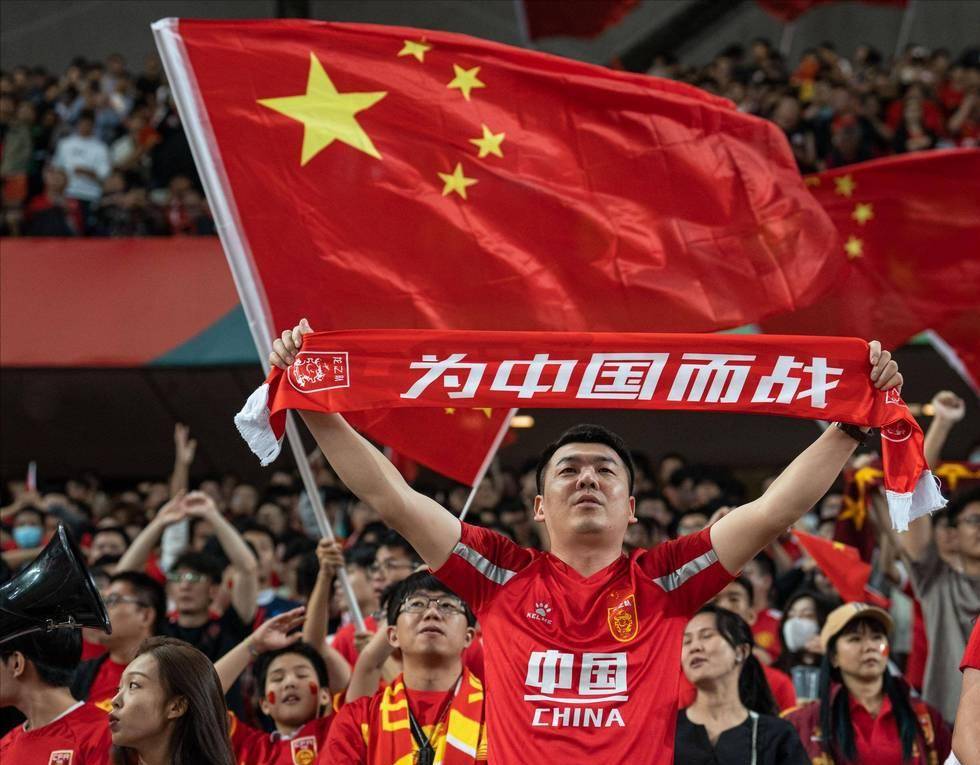 世体：欧足联批准巴萨重返诺坎普踢欧冠，首战对阵法兰克福（世体：欧足联同意巴萨回归诺坎普征战欧冠，首战迎战法兰克福）