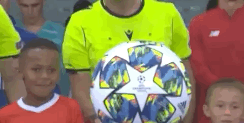 伤愈归来！阿方索·戴维斯时隔262天后重回拜仁大名单（阔别262天，阿方索·戴维斯复出重返拜仁大名单）