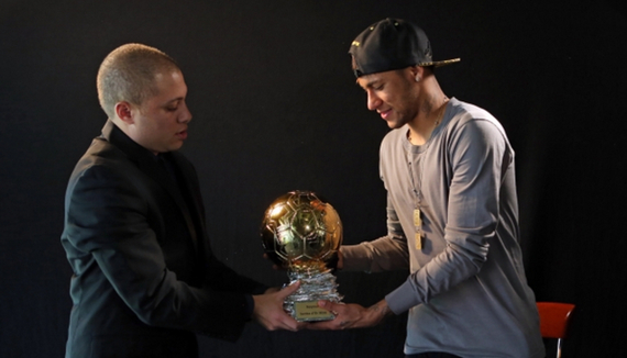 迪马：普利希奇因高烧未随队前往都灵，明日将决定是否出战（迪马济奥：普利希奇高烧未随队赴都灵，能否出战将于明日确定）