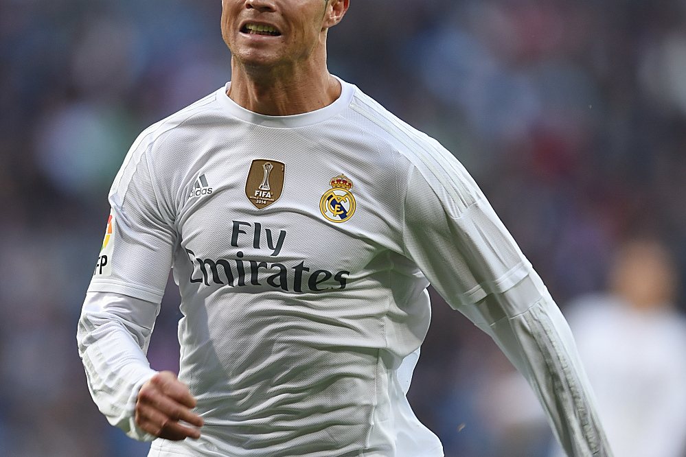 FC ONLINE｜中超争冠终章来袭！沪上双雄末轮定江山（FC ONLINE｜中超夺冠大结局将至：沪上双雄末轮一战定乾坤）