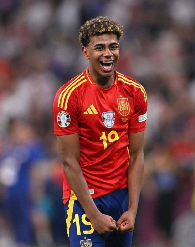 博主：热身赛对阵海港非主力阵容，河南队6-2轻取对手（博主称河南队热身战对阵海港并非主力出战，仍以6-2大胜）