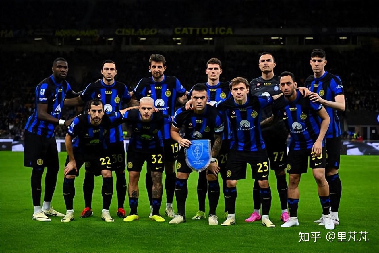 兰杜奇：上半场我们没拉开阵型宽度，踢得有点像一群小鸡（兰杜奇：上半场缺少阵型宽度，我们踢得像小鸡乱窜）