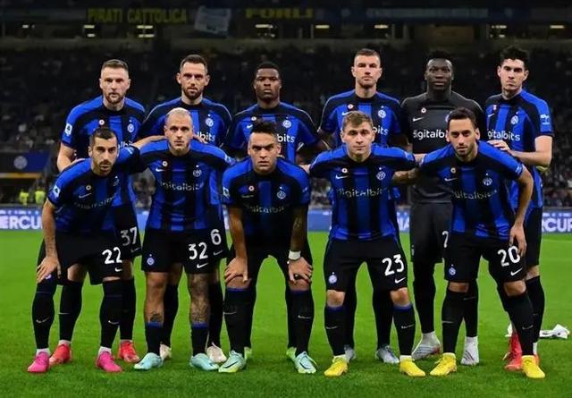 王晓龙：在西班牙踢球竞争很大，缺乏学习和社交能力会很困难（王晓龙：西班牙足坛竞争激烈，缺乏学习与社交能力将举步维艰）