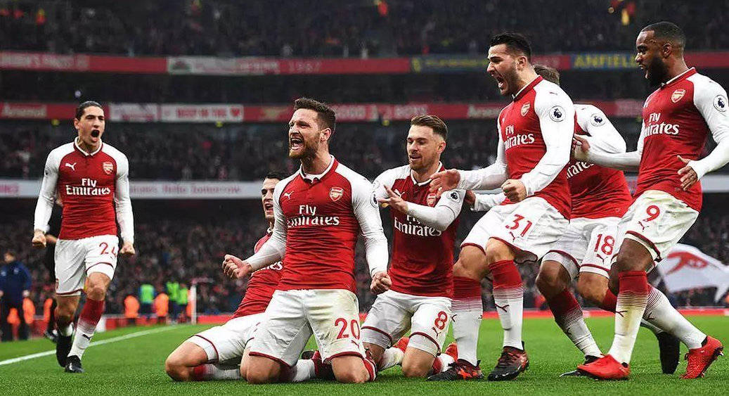 澳超半场：瓦拉提闪击，塔加特伤退，珀斯暂0-1悉尼FC（澳超半场战况：瓦拉提早早建功，塔加特因伤离场，珀斯0-1落后悉尼FC）