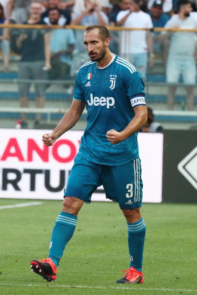 巴西中卫古斯塔沃入籍越南，将改名杜飞龙代表越南队（巴西中卫古斯塔沃归化越南，更名杜飞龙将代表越南队出战）