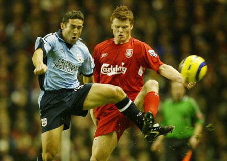 枪手是夺冠热门？萨卡：不能被人们的言论左右，我只专注当下（阿森纳被看好夺冠？萨卡：不受舆论左右，只专注眼前）