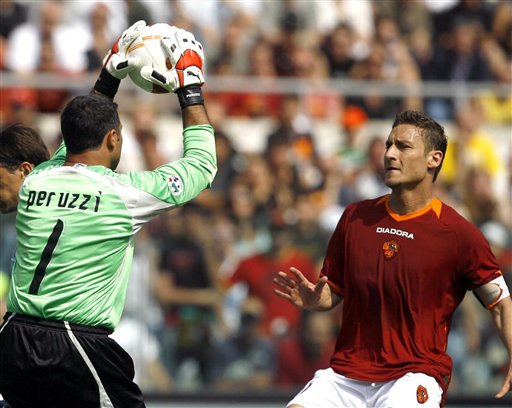 足球位置选择全指南（足球各位置选择一览）