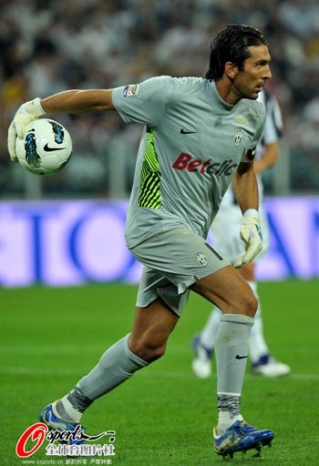 日职联战报：莫赖斯破门，远藤溪太扳平，FC东京1-1新潟天鹅（J1联赛战报：莫赖斯先开纪录，远藤溪太追平，FC东京与新潟天鹅1-1握手言和）