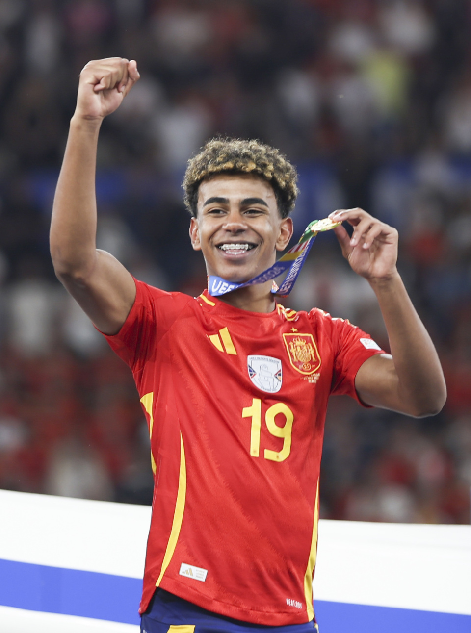 中超联赛总结：积分榜前三分析,（中超赛季回顾：积分榜前三队深度解读）