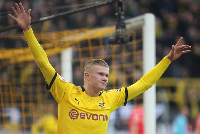 “轮椅就是我的腿，我也可以跑起来”！汶川女孩尚婷的赛场人生（以轮椅为腿，她照样飞奔——汶川女孩尚婷的赛场之路）