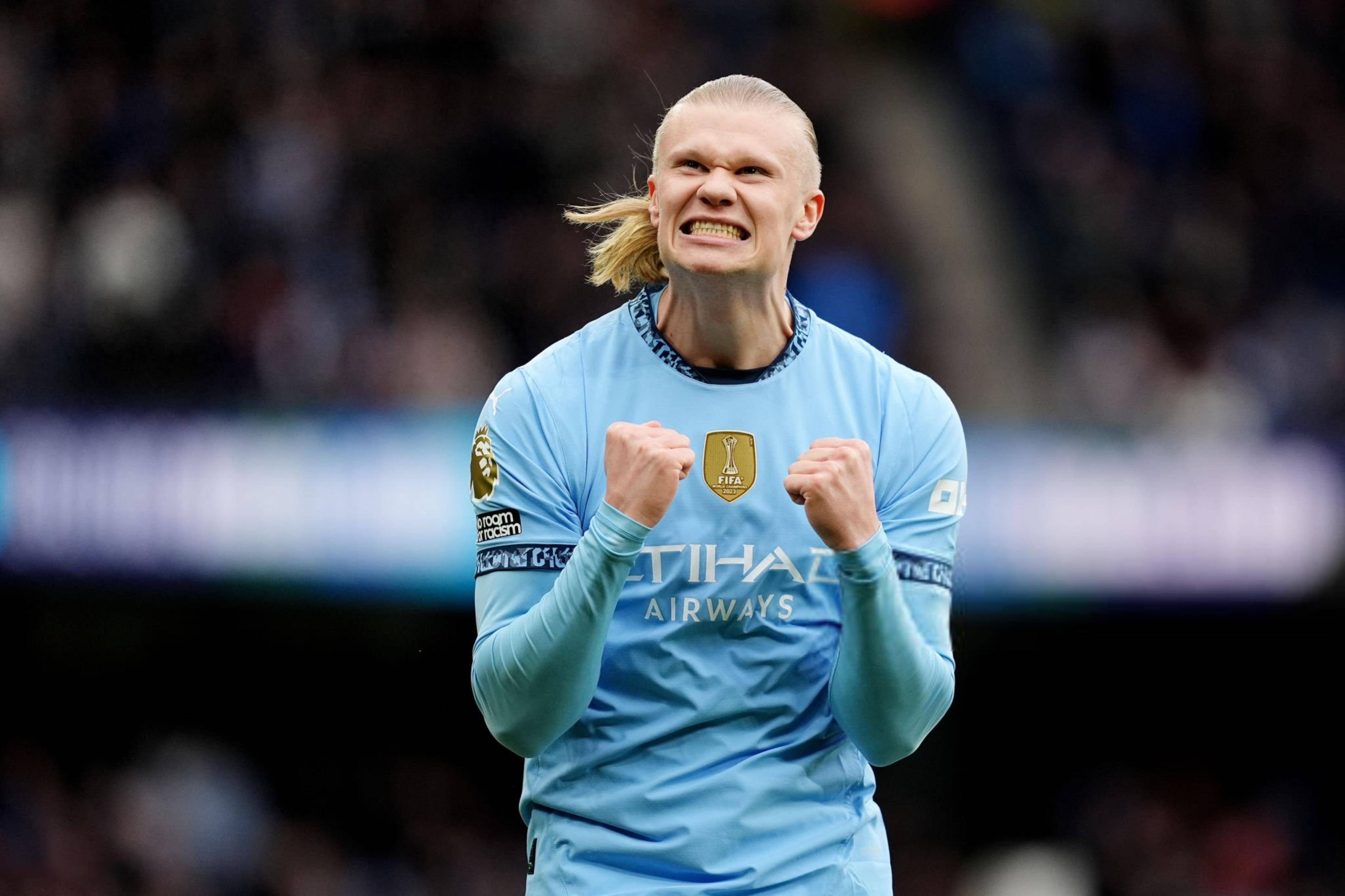 不满判罚，西蒙尼向裁判抗议：你不会给维尼修斯出牌的（西蒙尼不满判罚，质问裁判：为何不向维尼修斯出牌？）