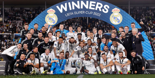 爷青回，维耶里社媒晒与大罗、巴乔、托蒂、卡纳瓦罗等人合照（回忆杀！维耶里社媒晒与大罗、巴乔、托蒂、卡纳瓦罗等传奇合影）