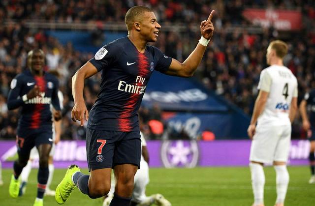 火箭欲用申京加两首轮换字母哥，模拟胜率升至六成五（火箭或以申京+两枚首轮换来字母哥，模型胜率预估达65%）