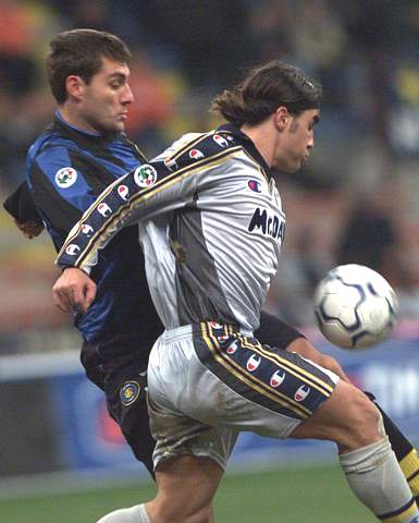 小组赛3胜1负！广东男篮锁定CBA杯赛八强名额（广东男篮小组赛三胜一负，锁定CBA杯八强席位）